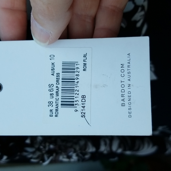 Bardot Floral Romantic Wrap Dress Size 6 - Picture 12 of 16